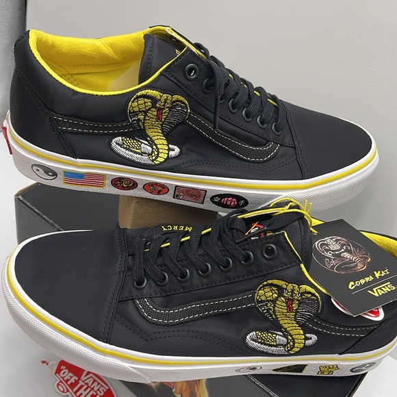 Vans Men’s Old Skool
Cobra Kai Black/Yellow/White
VN0A3WKT05N
Sneakers - Picture 10 of 16